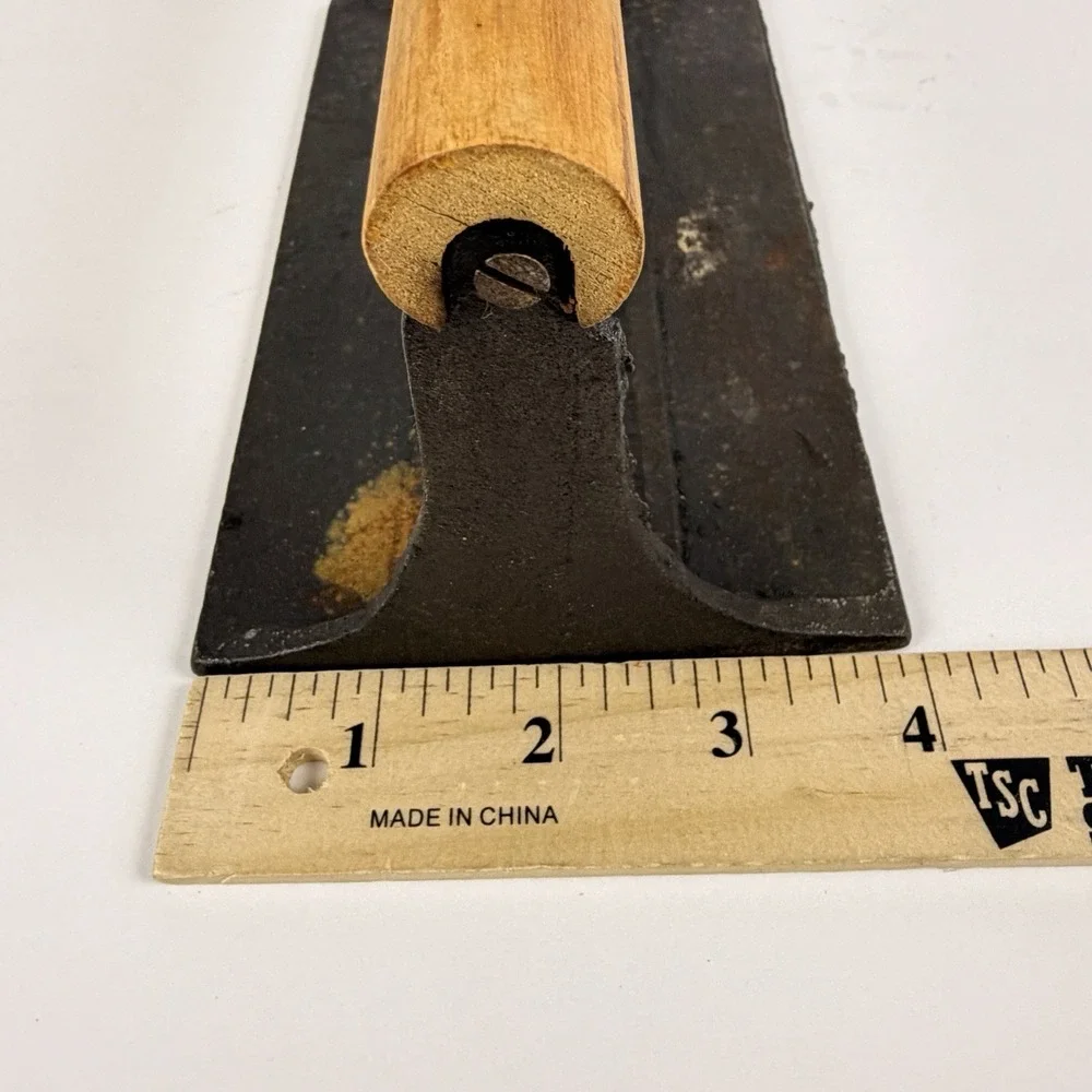 Vintage Cast Iron Bacon Press Pig Design Rustic‎ Farmhouse Kitchen Tool